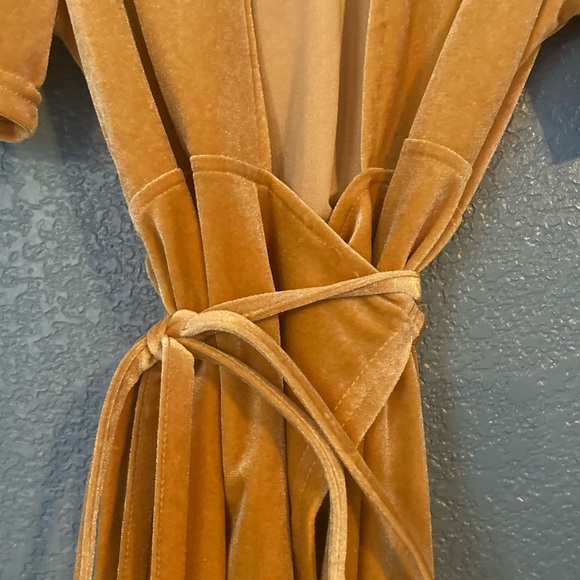 Billabong Mustard Yellow Velvet Tie Dress - Picture 3 of 7